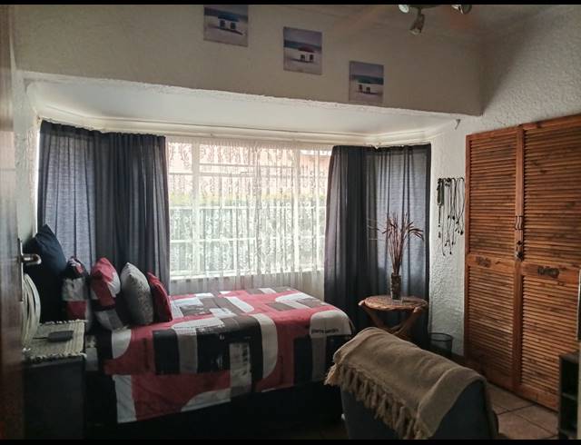 4 BEDROOM HOUSE FOR SALE IN NORKEM PARK